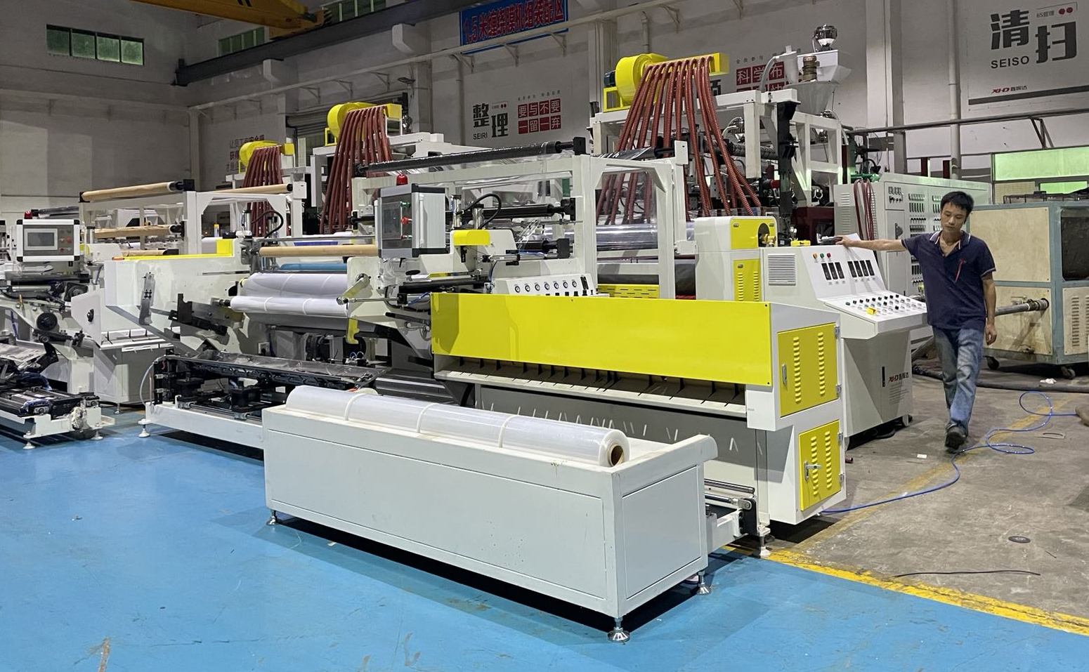 How to Choose Stretch Film Rewinding Machine Suppliers？