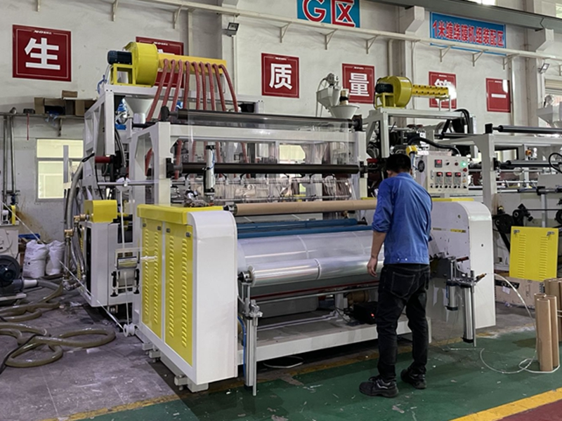 How Are High-quality LLDPE Films Manufactured for Industrial Packaging?